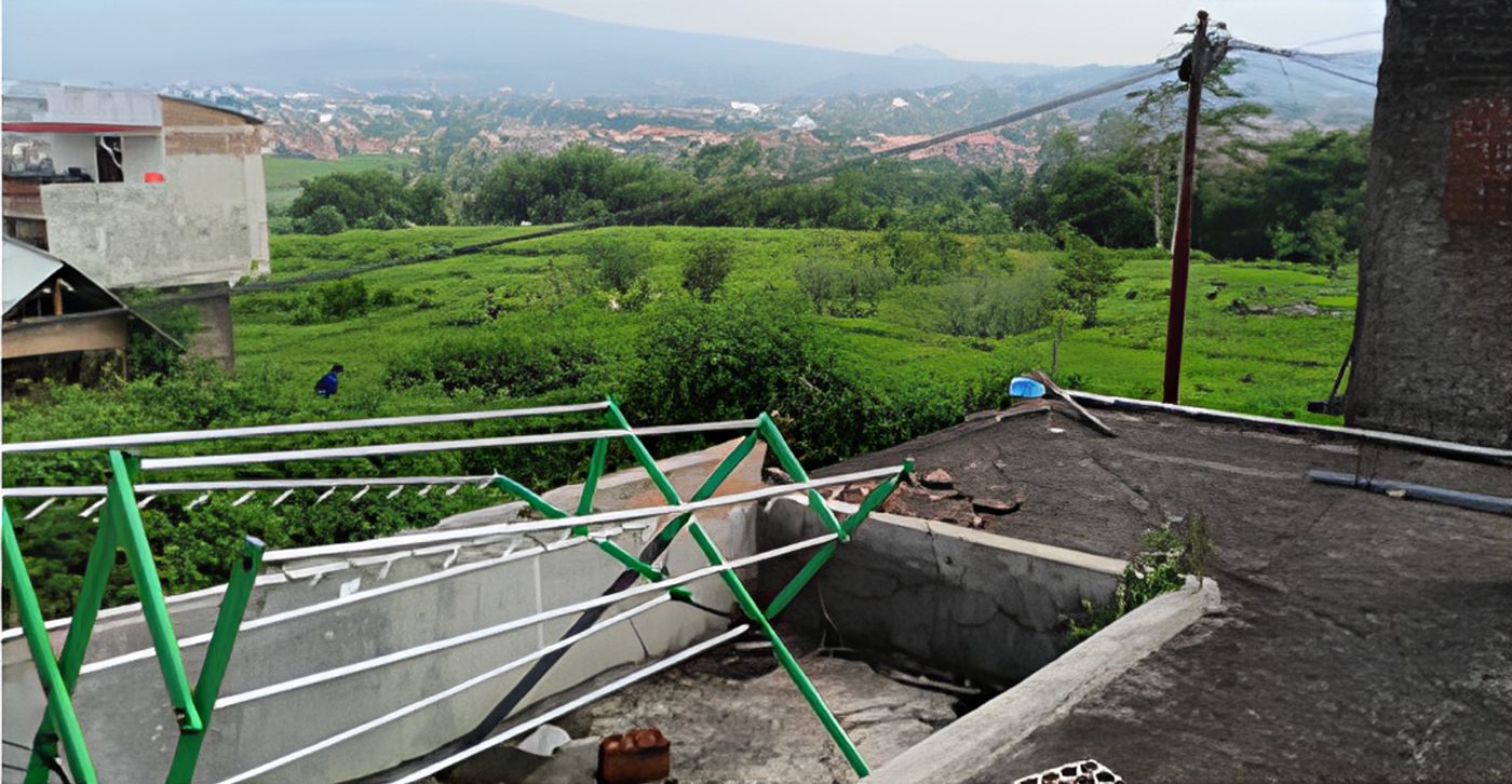 Pemandangan hamparan hijau dari lantai 2